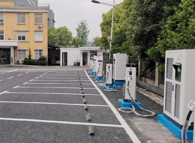 Laatste bedrijfscasus over Openbare Snelle EV-het Laden Posten